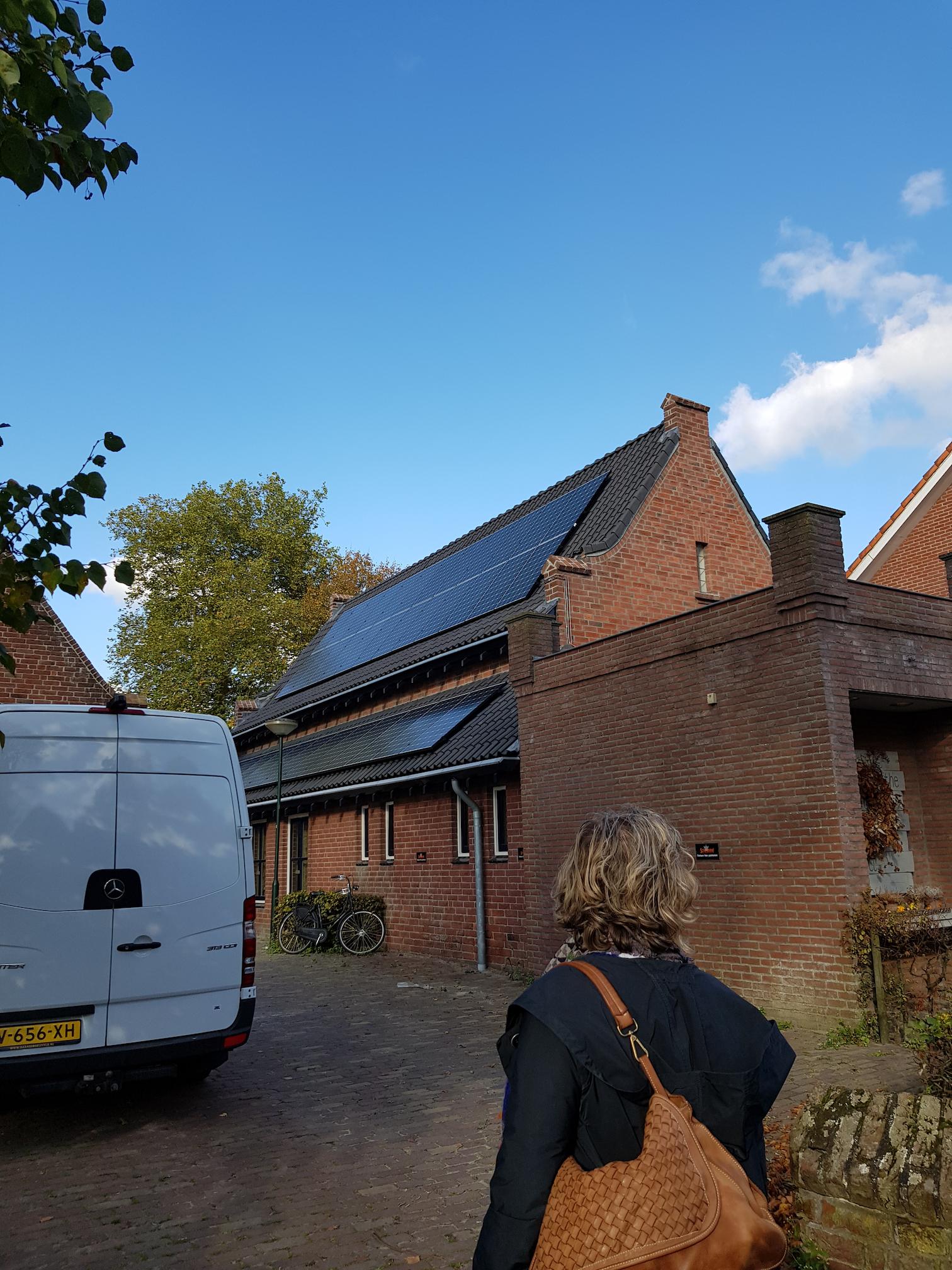 Zonnepanelen op dag van dorpscafé Esbeek