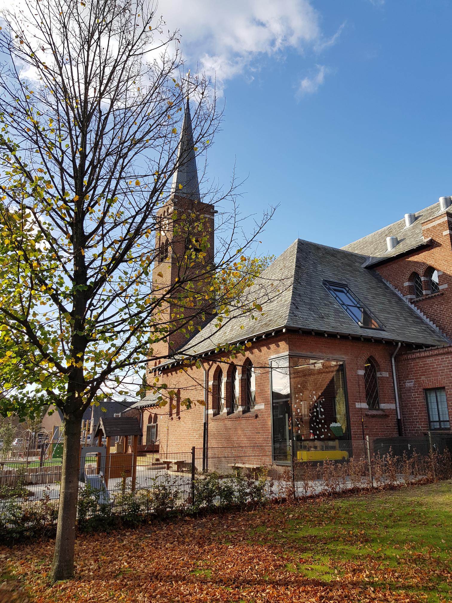 Kerk esbeek buitenkant