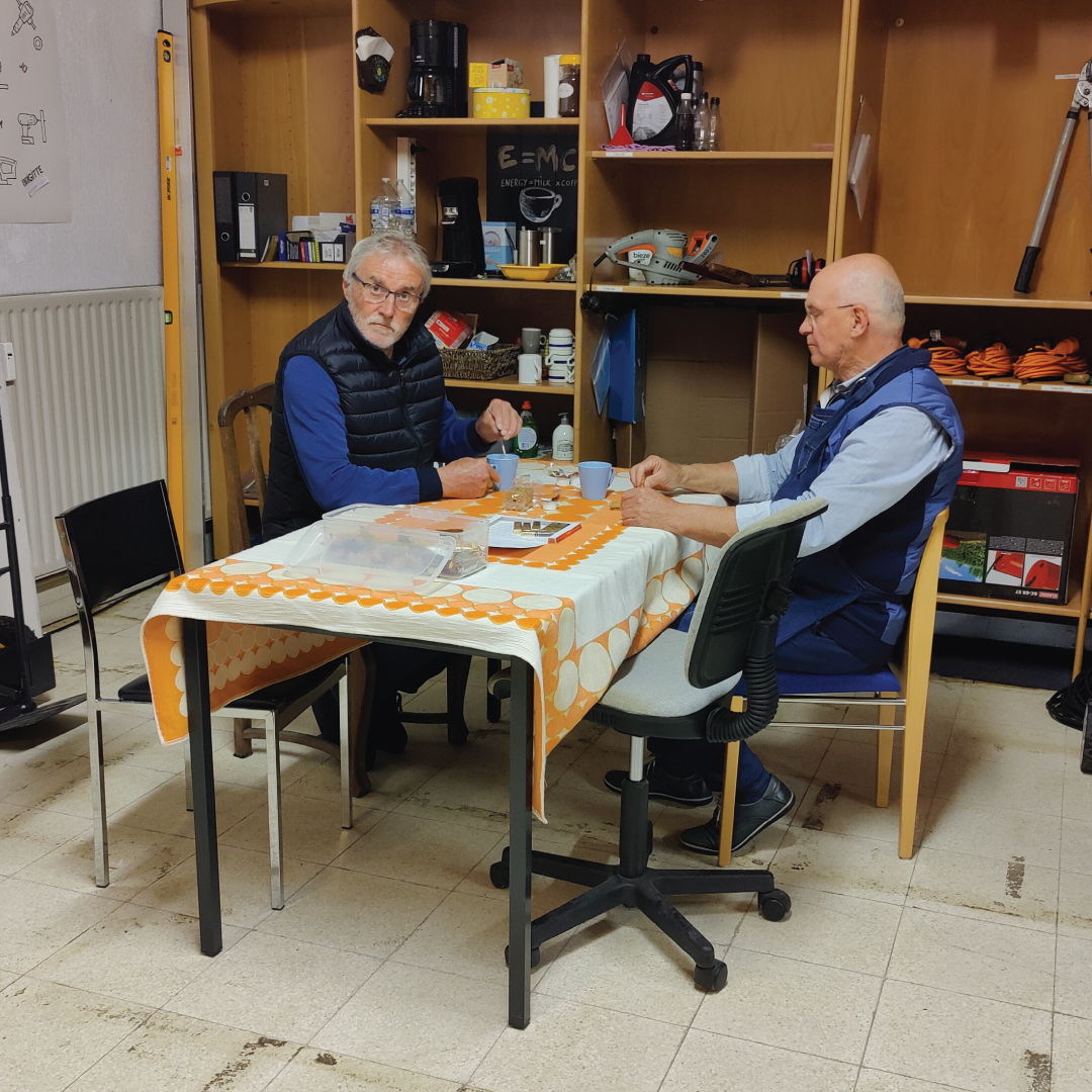 vrijwilligers aan het werk