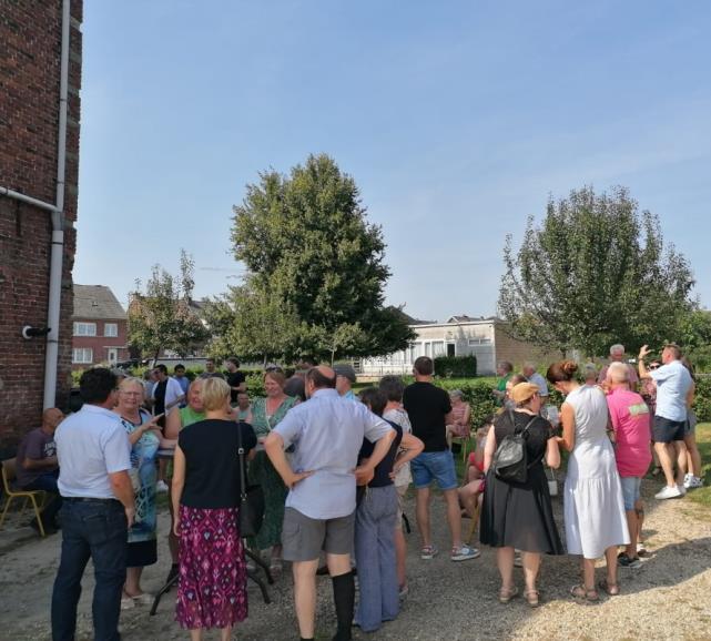 opening buurthuis Leerbeek