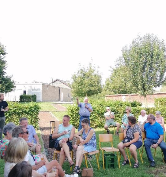 opening buurthuis Leerbeek